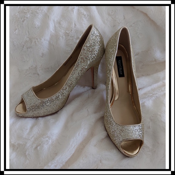 White House Black Market Shoes - ‘Dancer’ WHBM Gold Glitter Heel, Sz 7